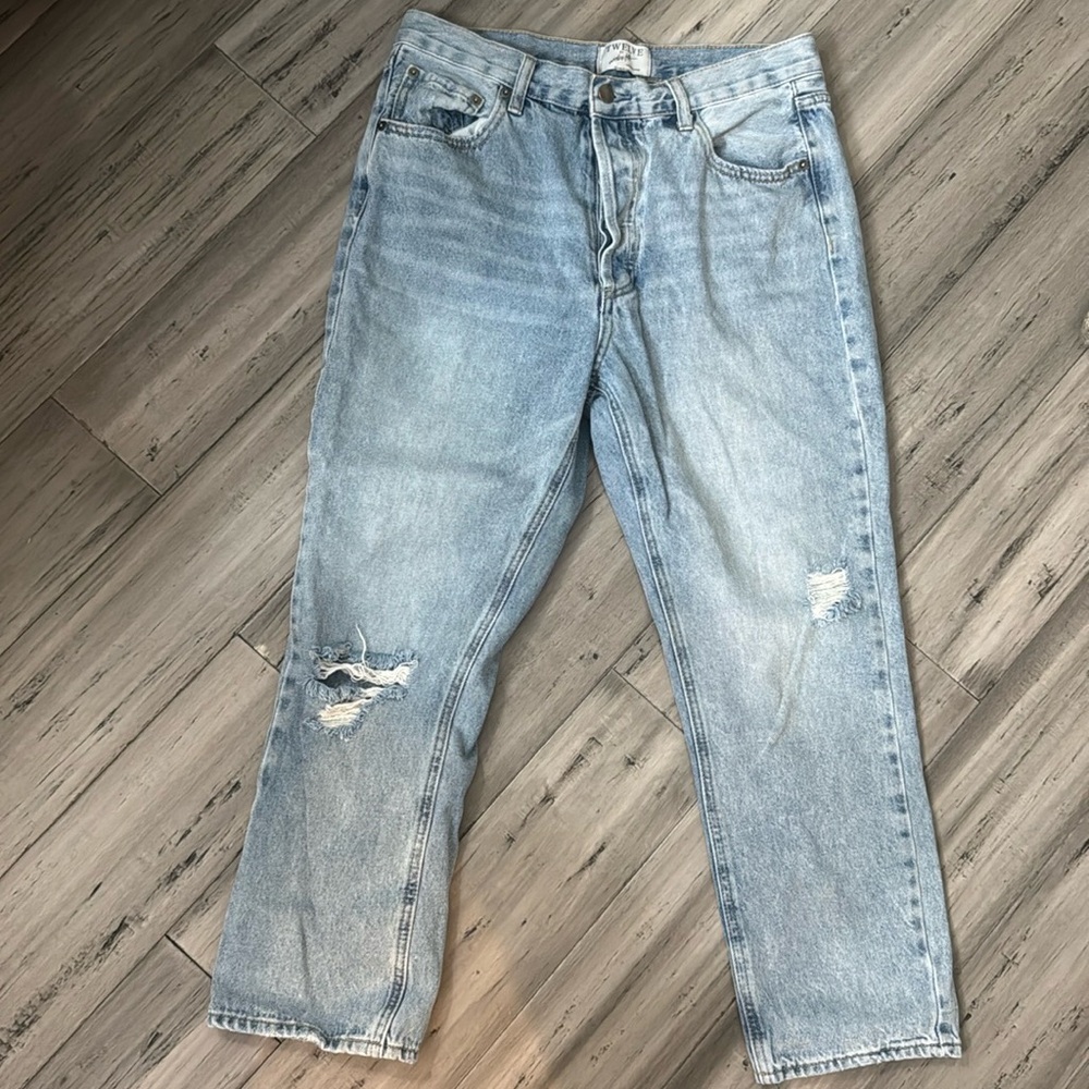 twelve by ontwelfth - size 29 - light wash straight ankle